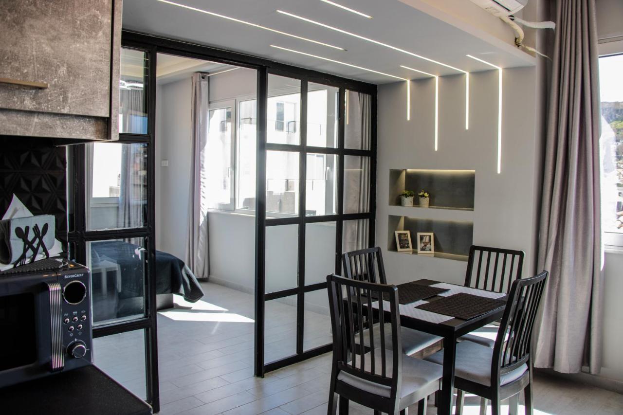Hills Apartment *